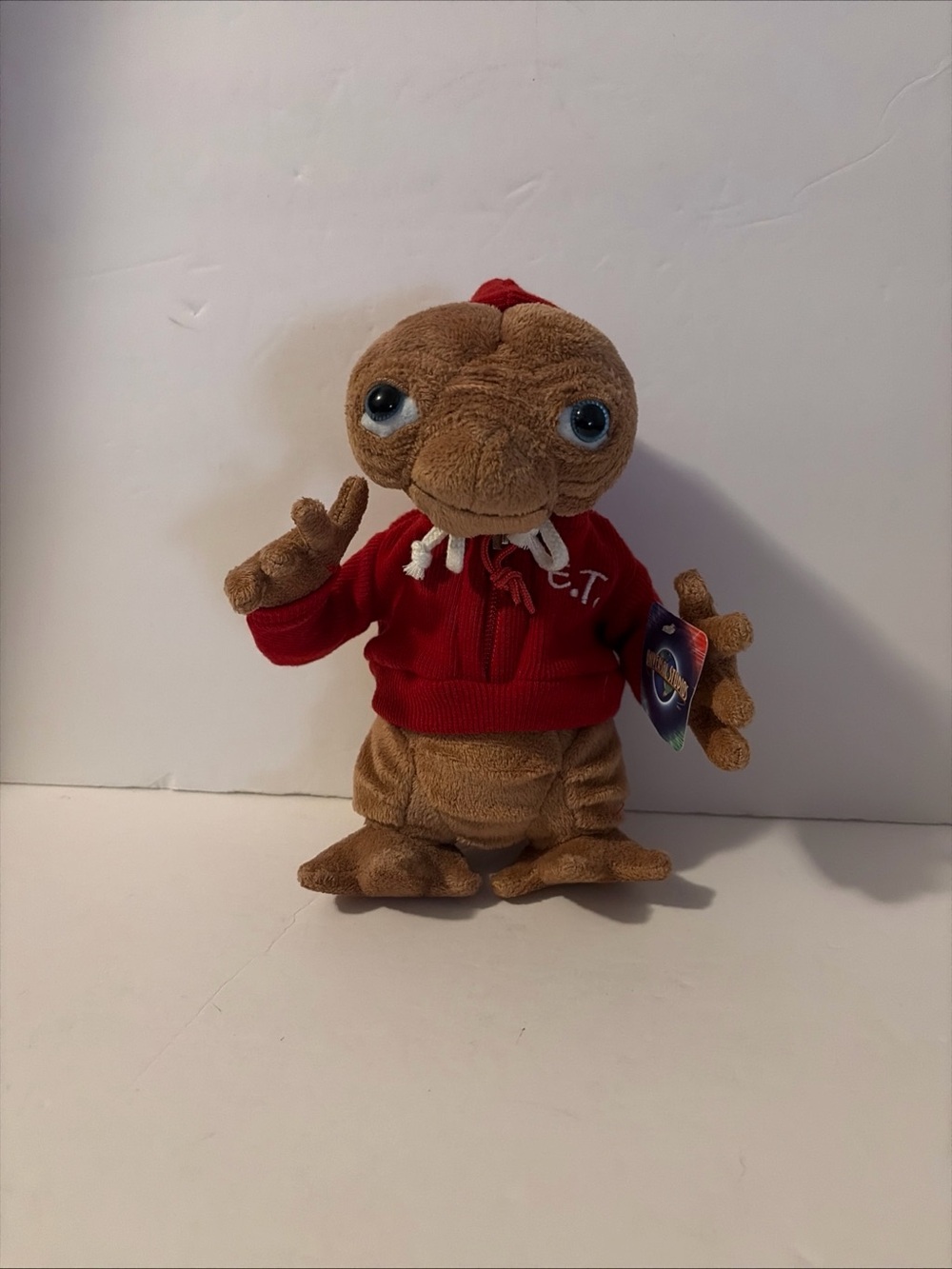 ET Movie Plush Universal Studios Red Hooded Shirt Stuffed Plush Animal Toy 9”